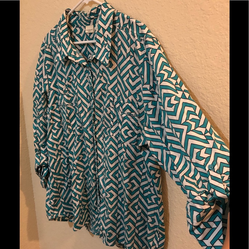 Cute Chevron long sleeve button down shirt size 2X lightweight top
